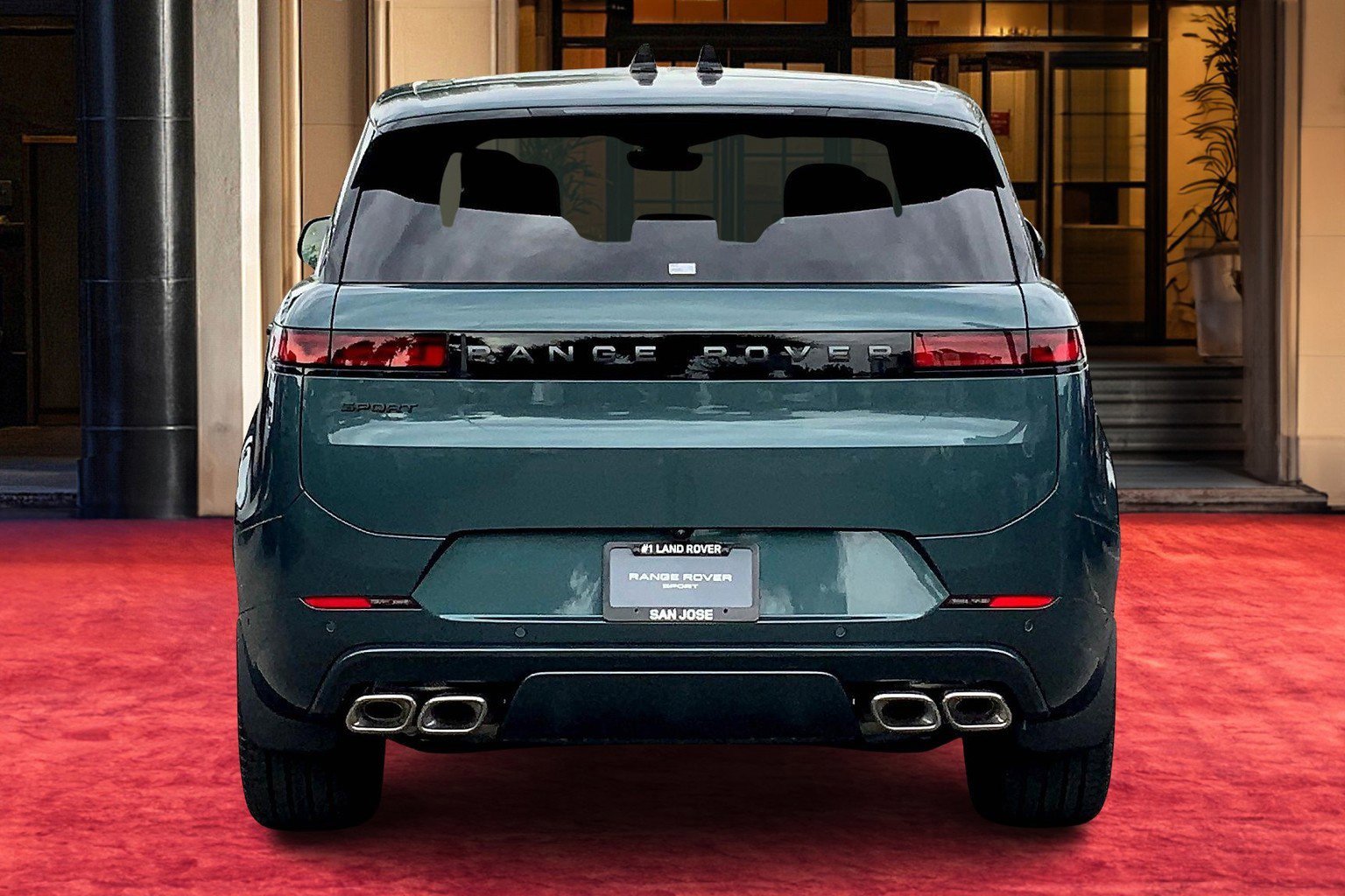 2025 Land Rover Range Rover Sport P530 Dynamic SE photo 4