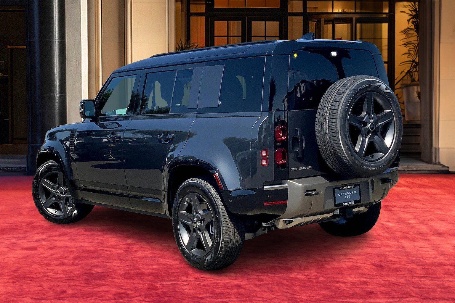 2025 Land Rover Defender 110 X-Dynamic SE photo 3