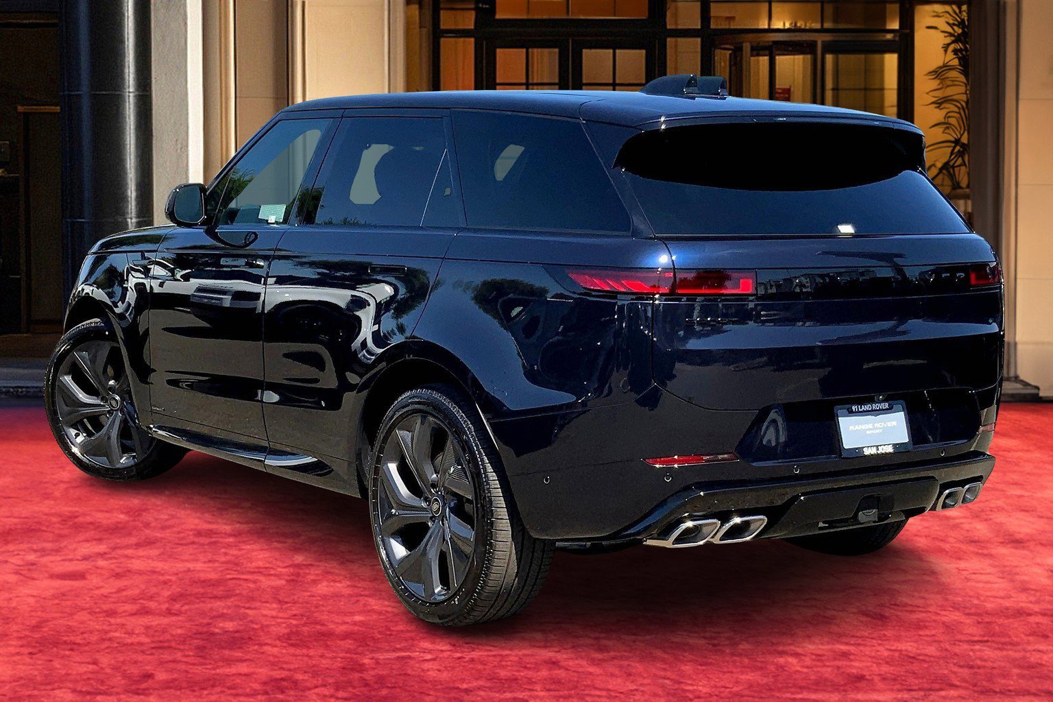 2025 Land Rover Range Rover Sport P530 Autobiography photo 3