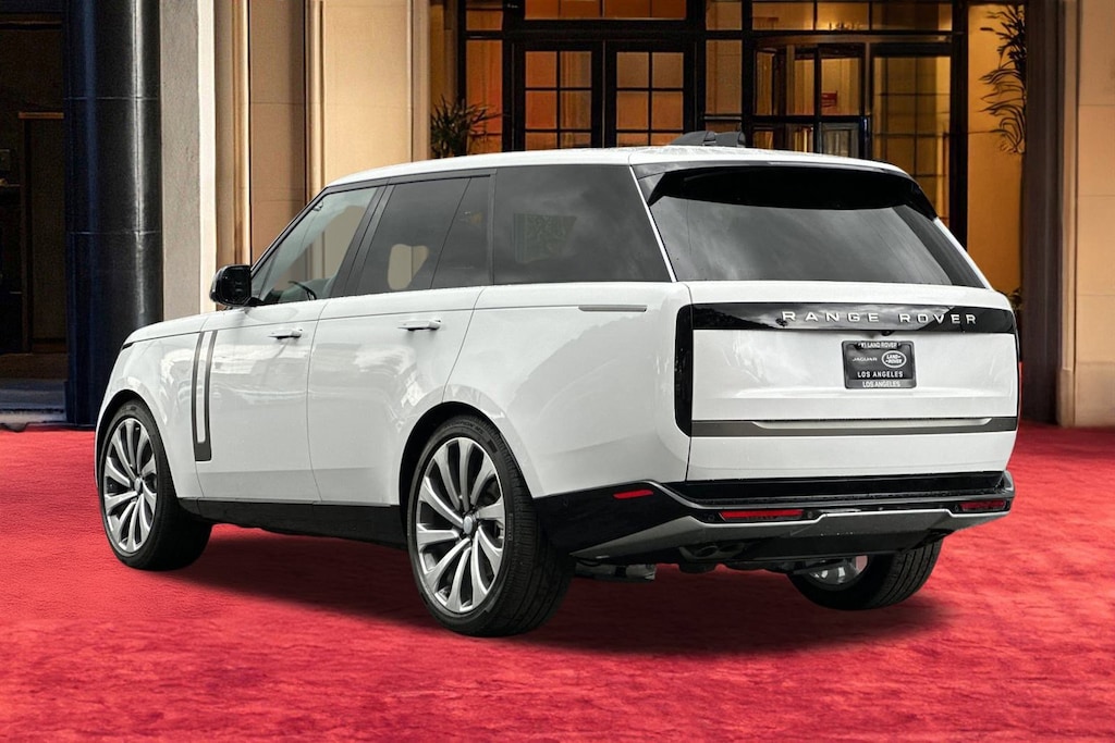 New 2025 Land Rover Range Rover P530 SE SUV