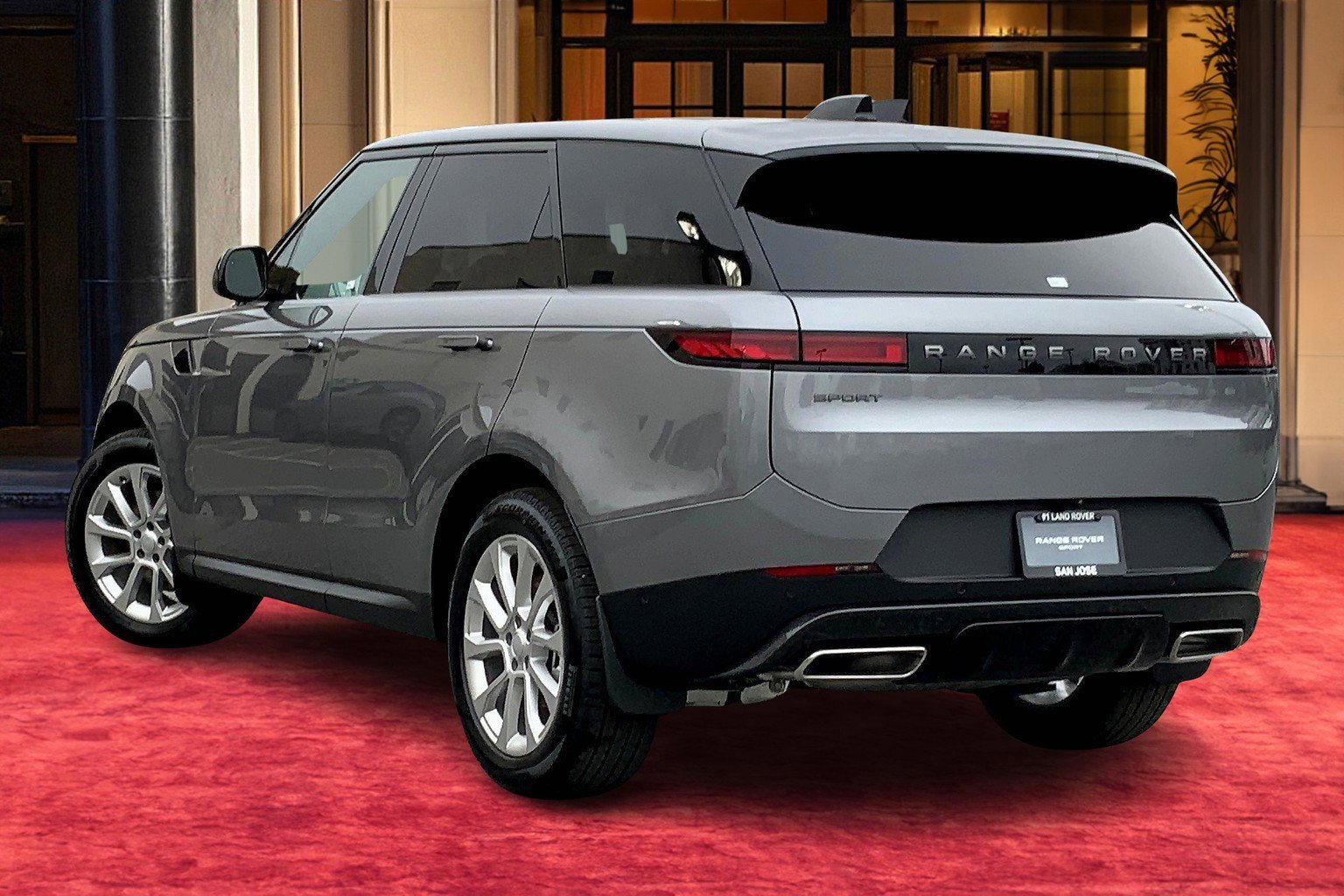 2025 Land Rover Range Rover Sport P360 S photo 3