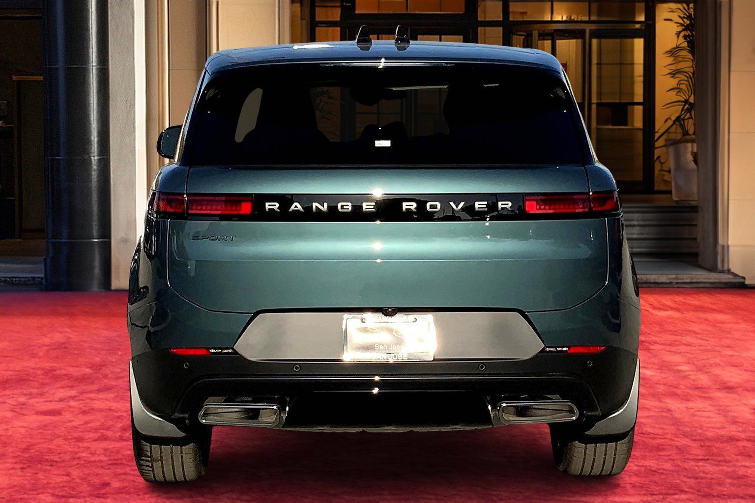 2025 Land Rover Range Rover Sport P360 S photo 4