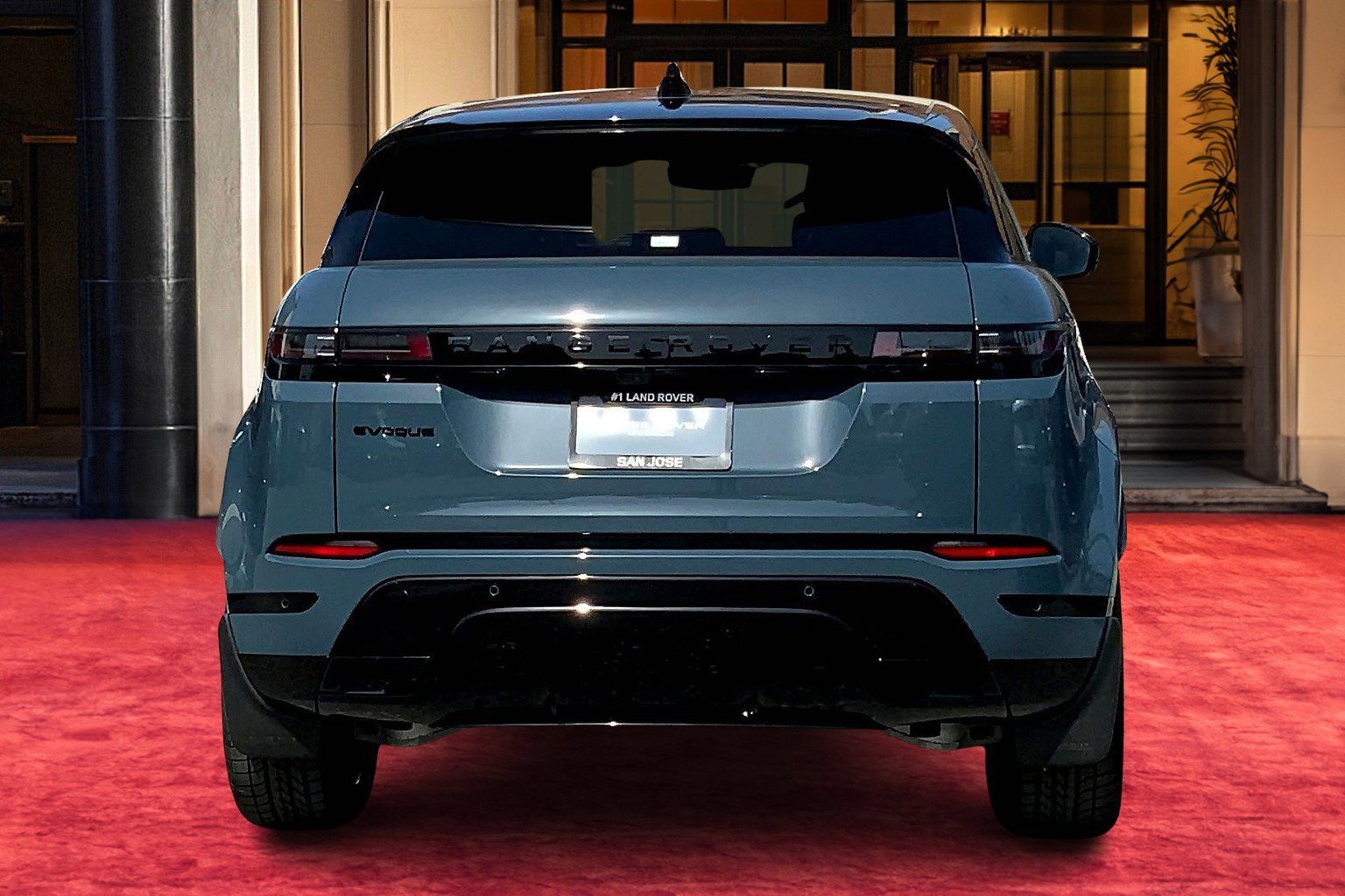2026 Land Rover Range Rover Evoque Dynamic SE photo 2