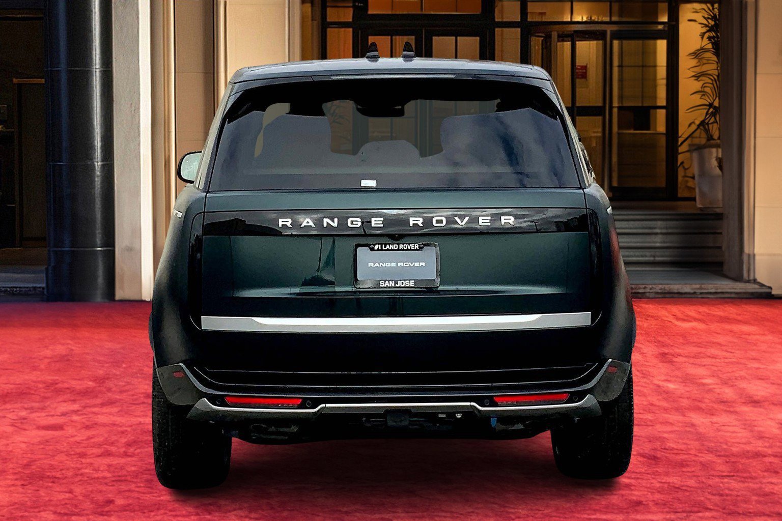2025 Land Rover Range Rover Autobiography photo 4