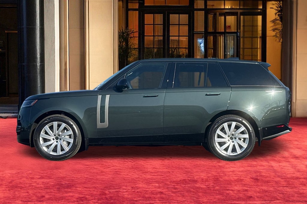 New 2026 Land Rover Range Rover P400 SE SUV