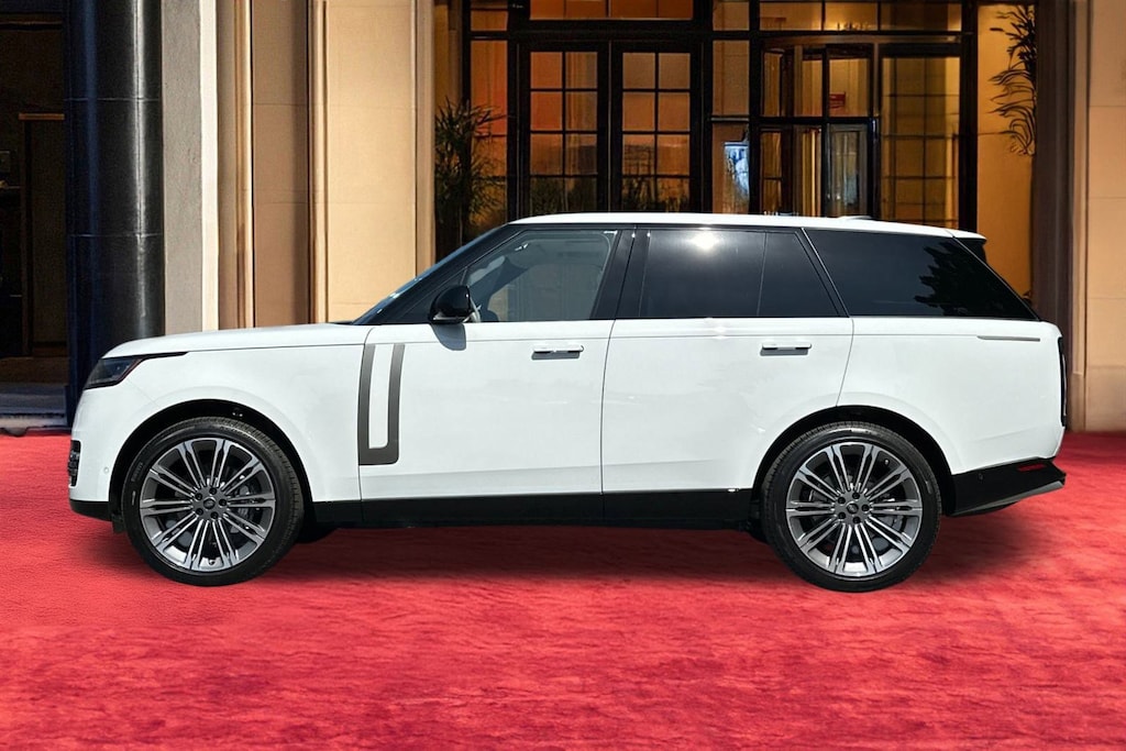 New 2025 Land Rover Range Rover P400 SE SUV
