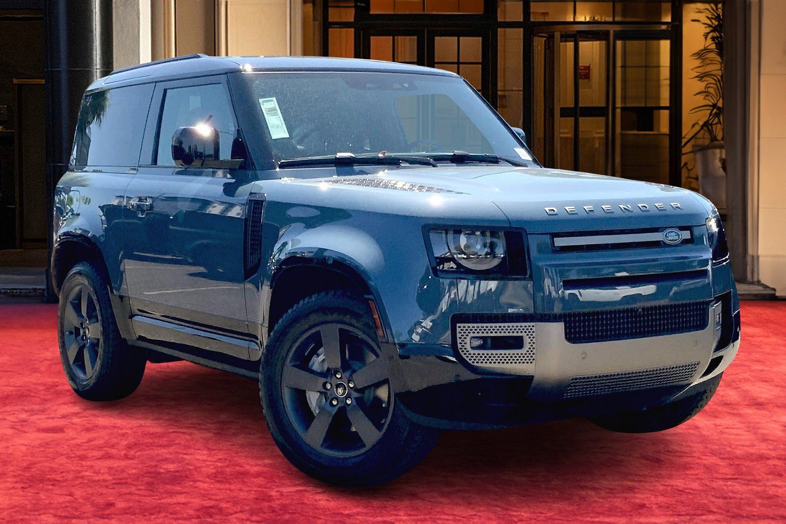 2025 Land Rover Defender 90 X-Dynamic SE photo 2