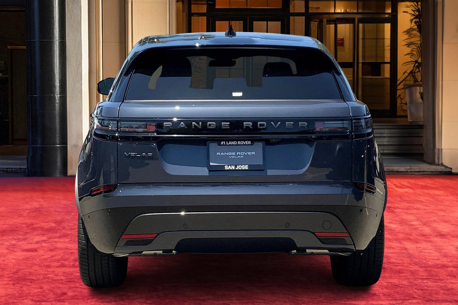 2026 Land Rover Range Rover Velar P400 Dynamic SE photo 4