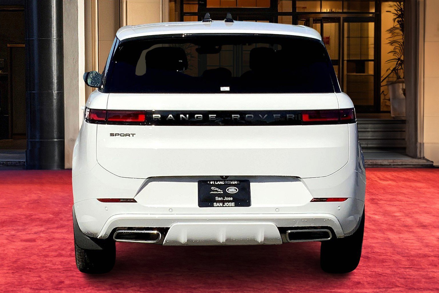 2025 Land Rover Range Rover Sport P400 Dynamic SE photo 4