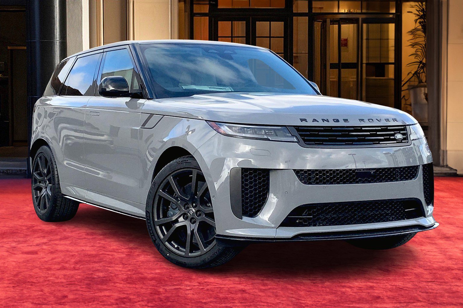 2025 Land Rover Range Rover Sport photo 2