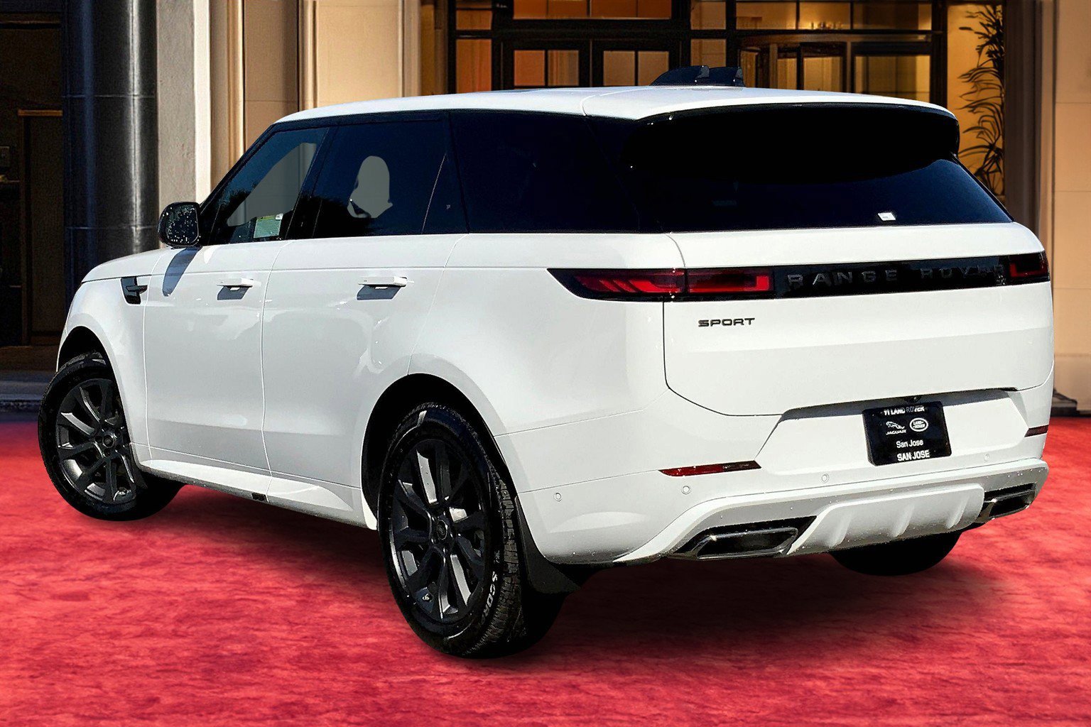 2025 Land Rover Range Rover Sport P400 Dynamic SE photo 3