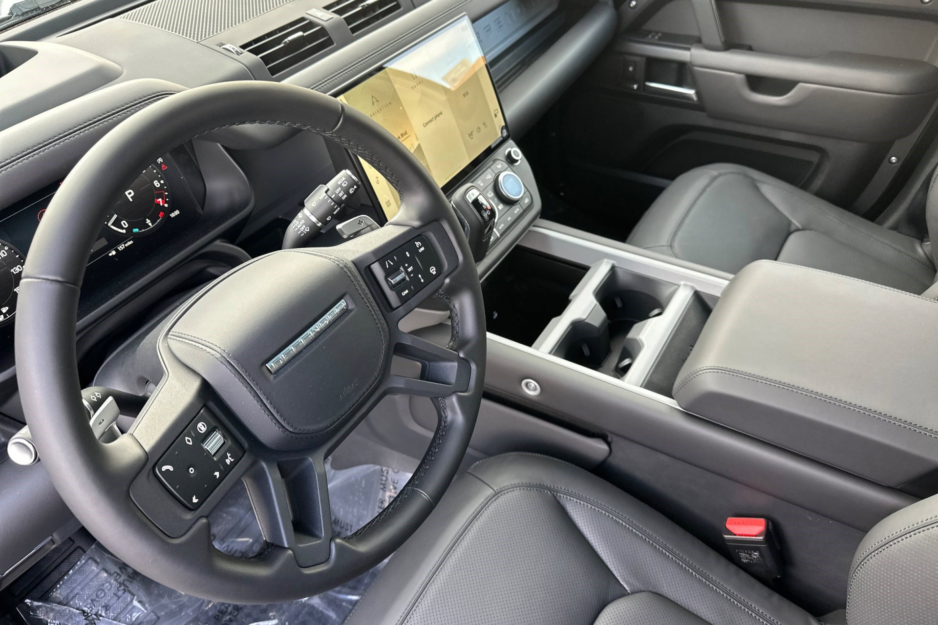 2026 Land Rover Defender 130 V8 photo 4