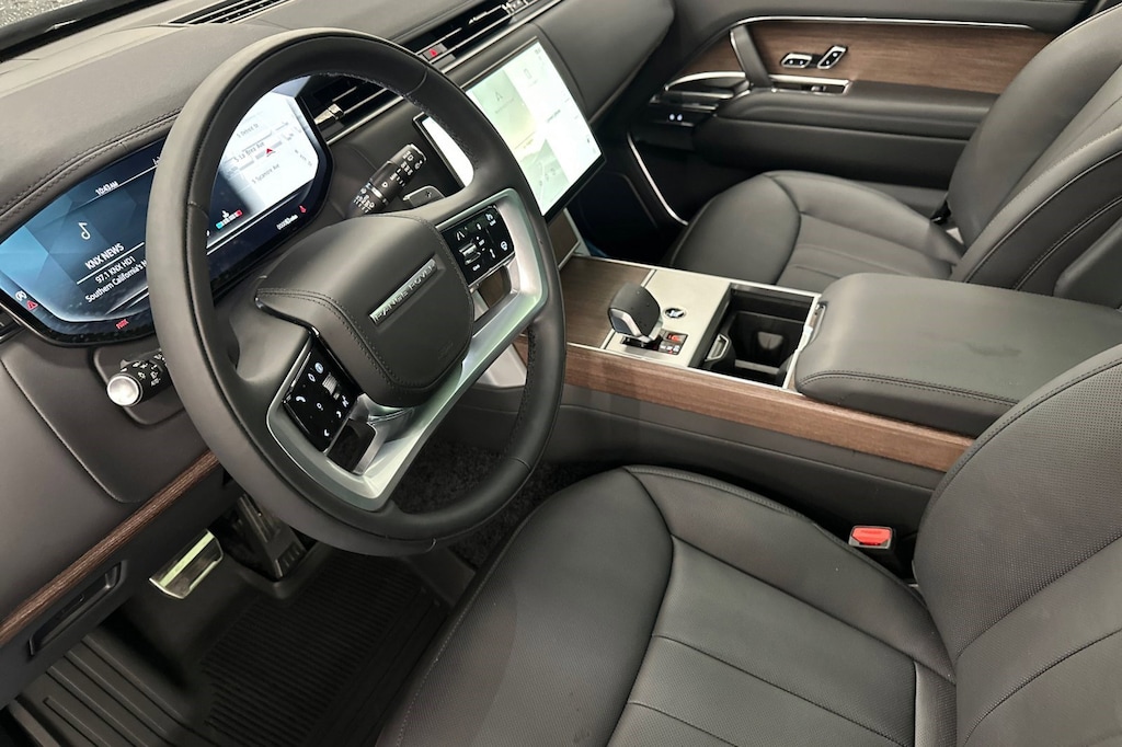 New 2026 Land Rover Range Rover P530 SE SUV