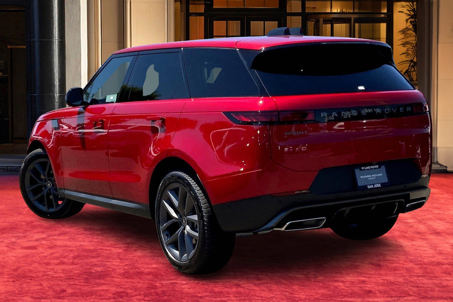 2025 Land Rover Range Rover Sport P360 SE photo 3