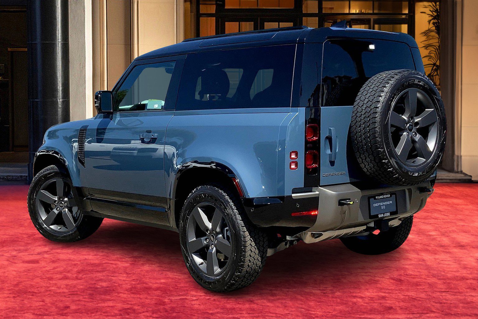 2025 Land Rover Defender 90 X-Dynamic SE photo 3