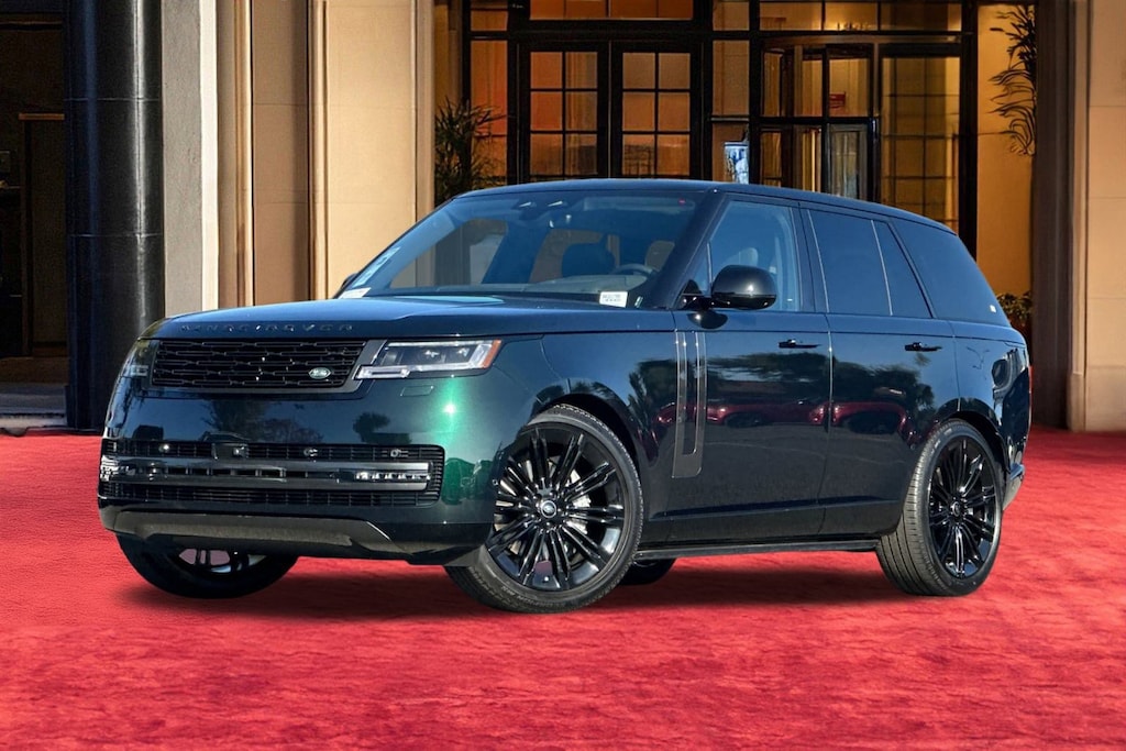 New 2025 Land Rover Range Rover P400 SE SUV