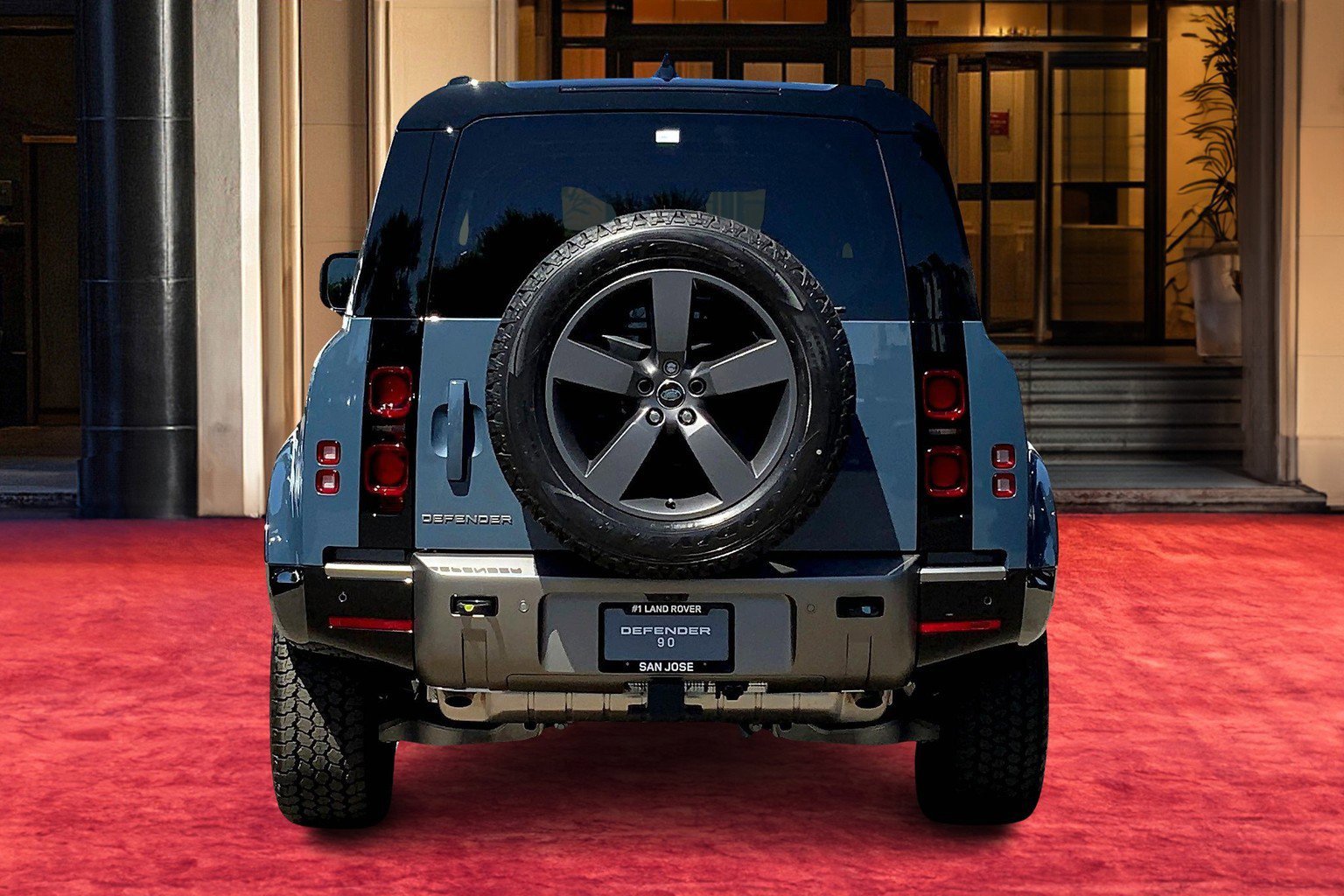 2025 Land Rover Defender 90 X-Dynamic SE photo 4