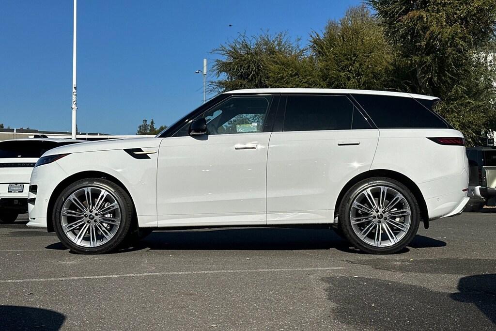 New 2025 Land Rover Range Rover Sport P400 Dynamic SE SUV