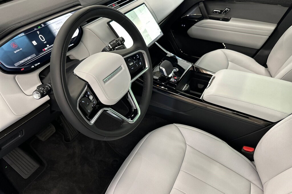 New 2025 Land Rover Range Rover Sport P360 SE SUV