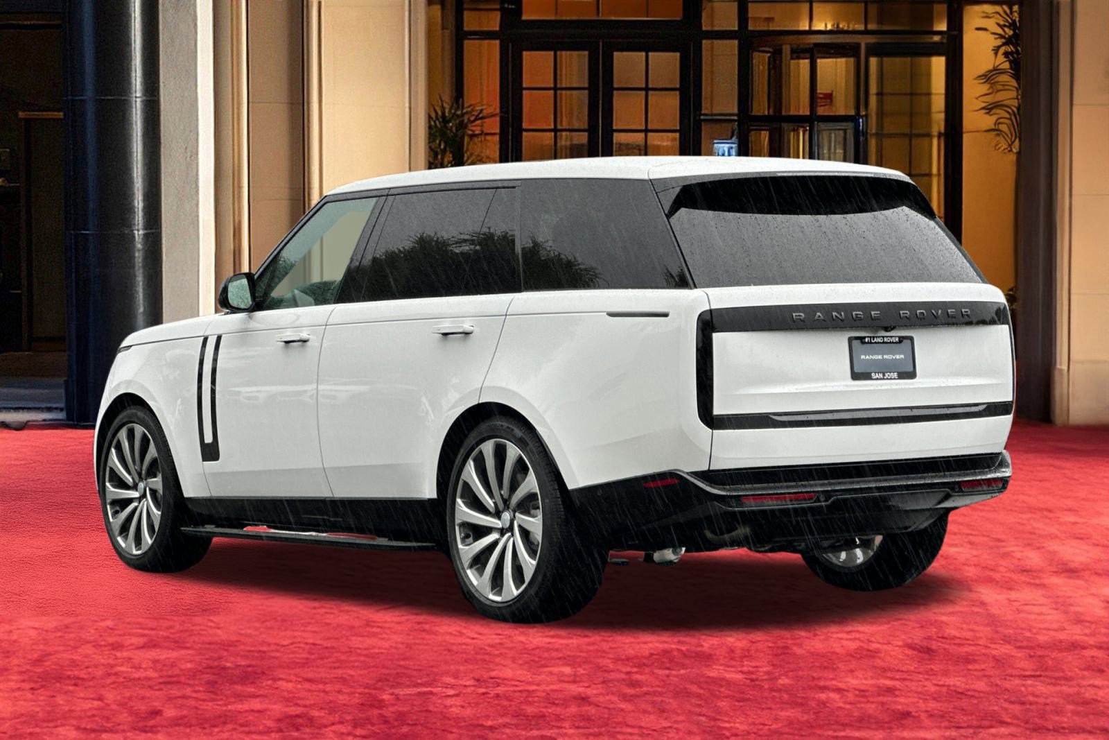 2025 Land Rover Range Rover SE photo 2