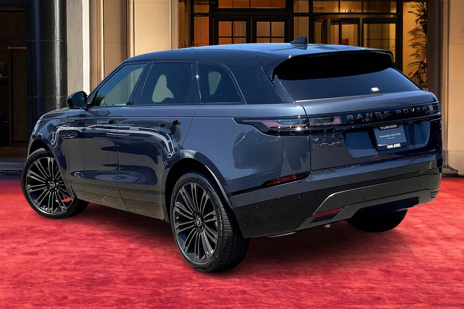 2026 Land Rover Range Rover Velar P400 Dynamic SE photo 3