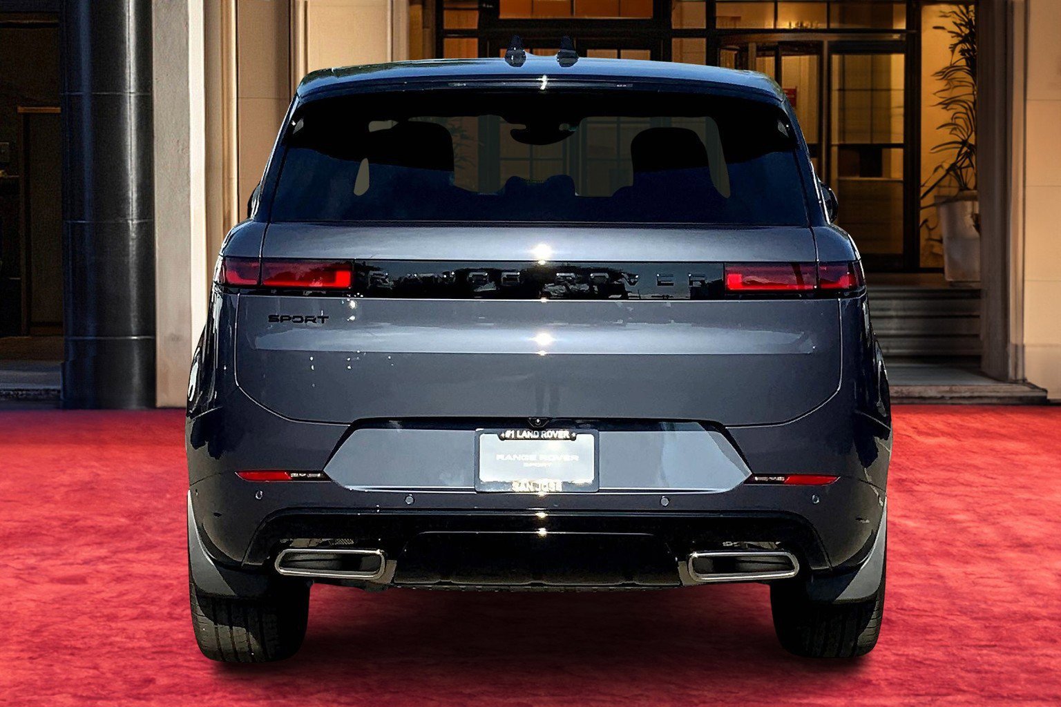 2025 Land Rover Range Rover Sport P400 Dynamic SE photo 2