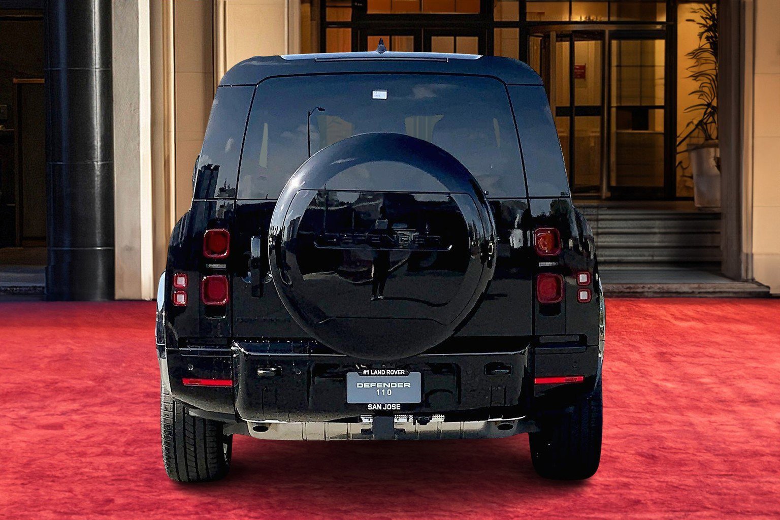 2025 Land Rover Defender 130 X-Dynamic SE photo 4