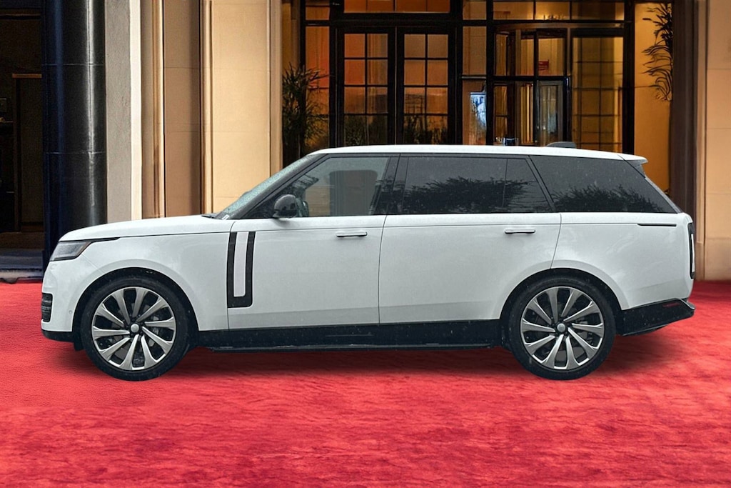 New 2025 Land Rover Range Rover P400 SE 7 Seat SUV