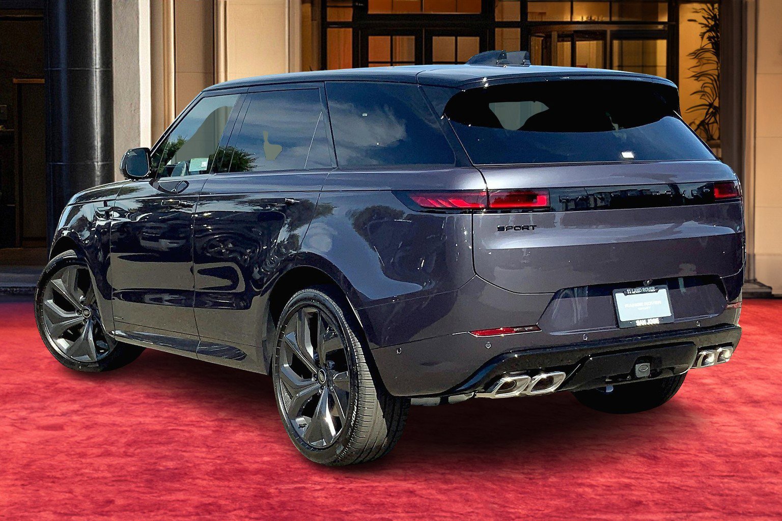 2025 Land Rover Range Rover Sport P530 Autobiography photo 2