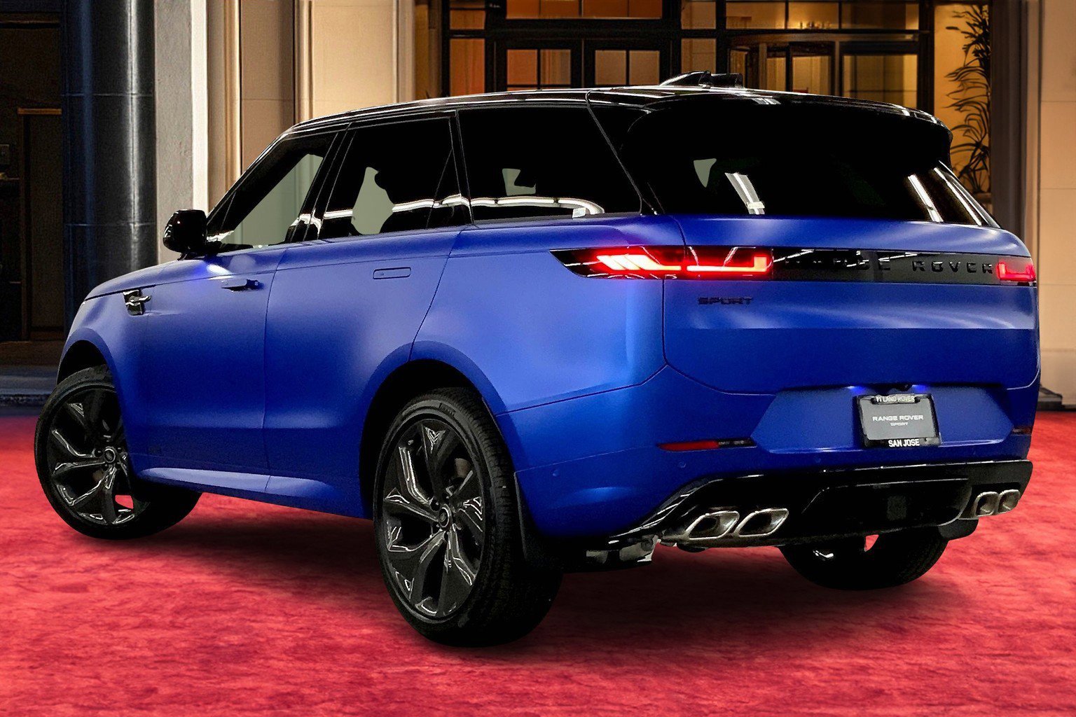 2025 Land Rover Range Rover Sport P530 Autobiography photo 3