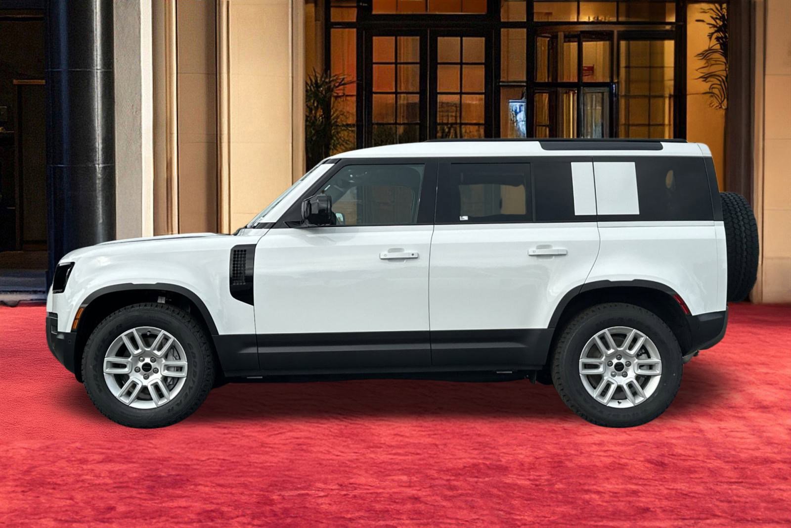 2026 Land Rover Defender 110 S photo 2