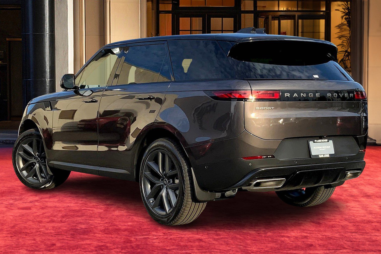 2025 Land Rover Range Rover Sport P360 SE photo 2