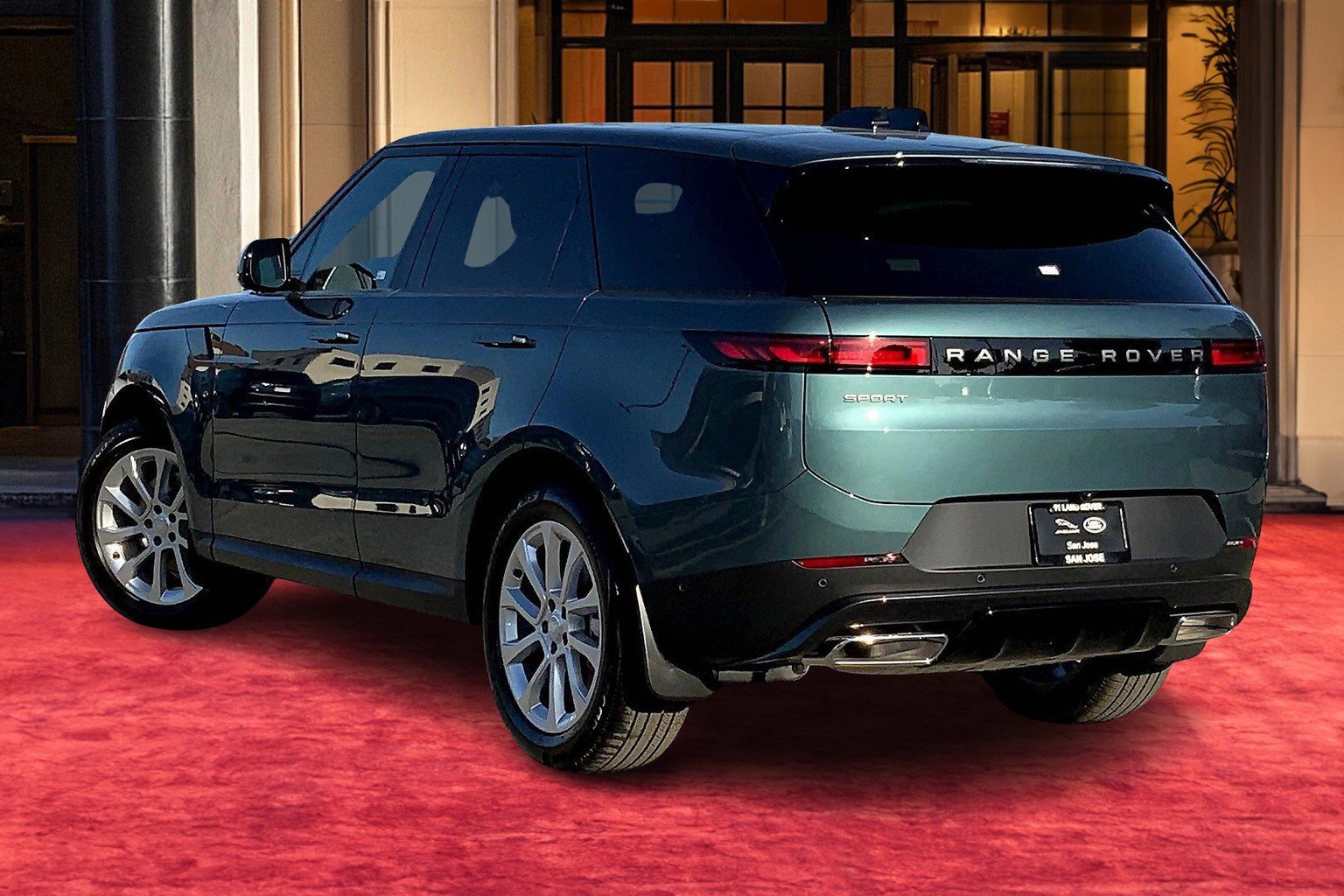 2025 Land Rover Range Rover Sport P360 S photo 3