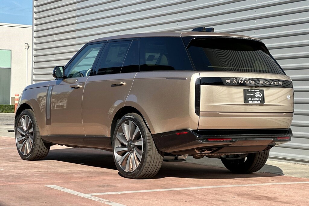 New 2026 Land Rover Range Rover P615 SV SUV