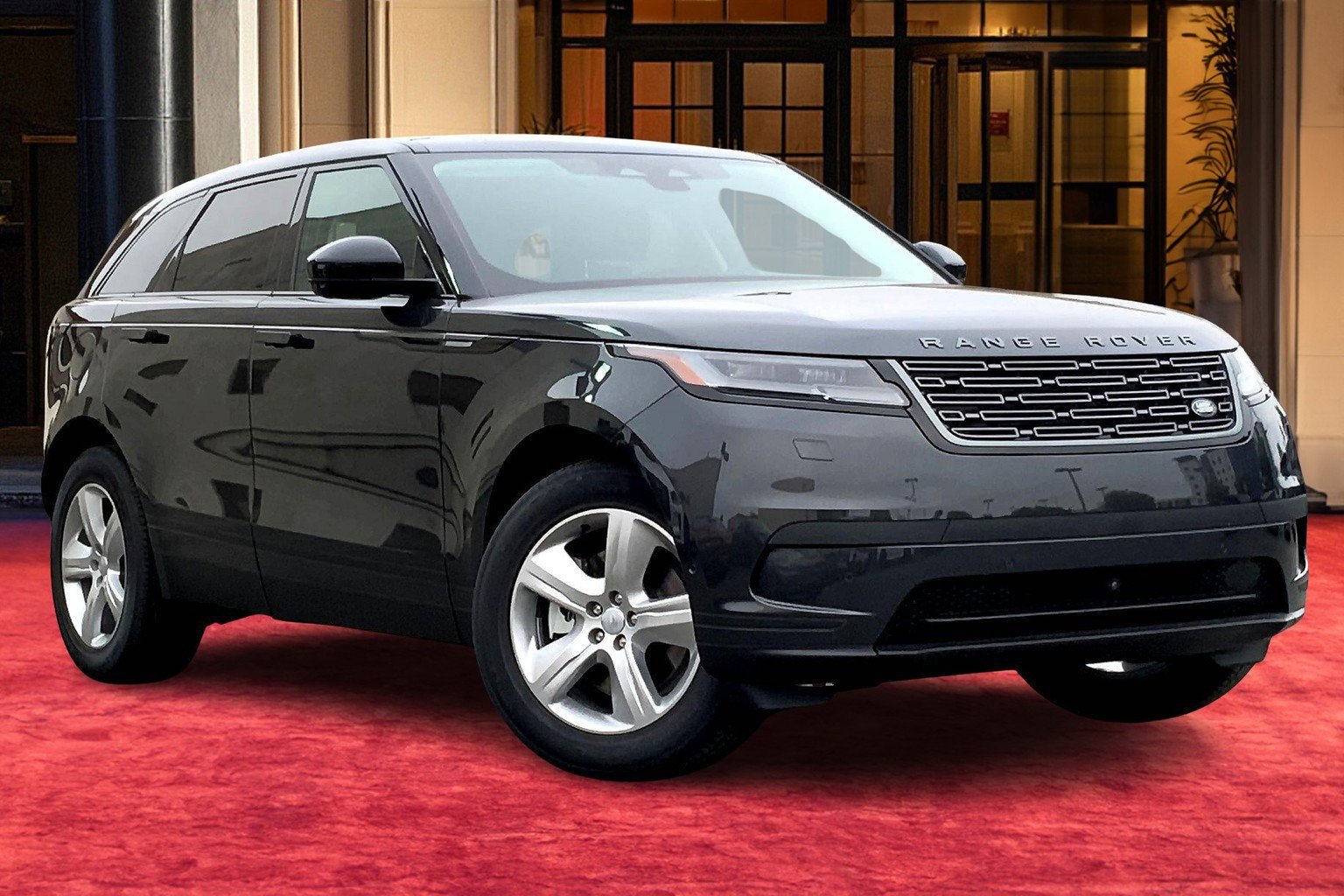 2025 Land Rover Range Rover Velar P250 S photo 2
