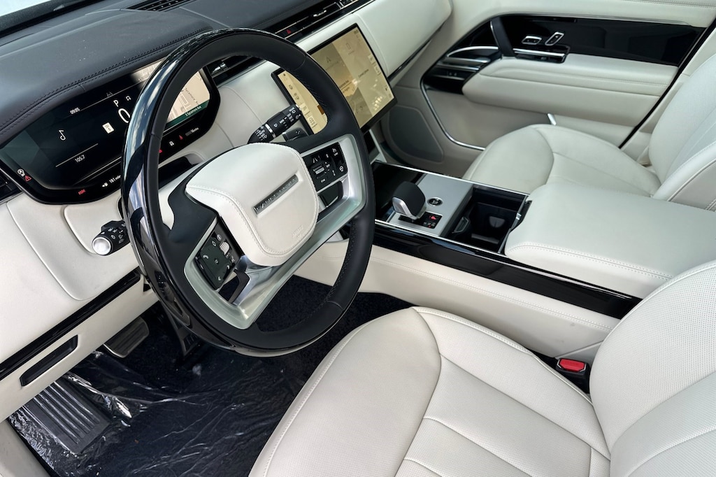 New 2025 Land Rover Range Rover P530 SE 7 Seat SUV
