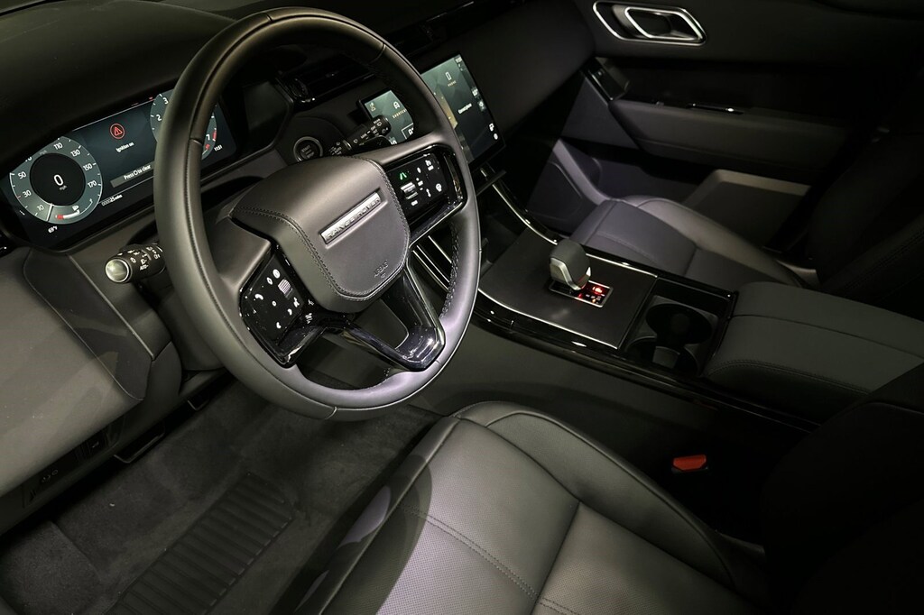 New 2026 Land Rover Range Rover Velar P250 Dynamic SE SUV