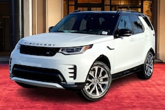 2025 Land Rover Discovery P300 Dynamic SE SUV