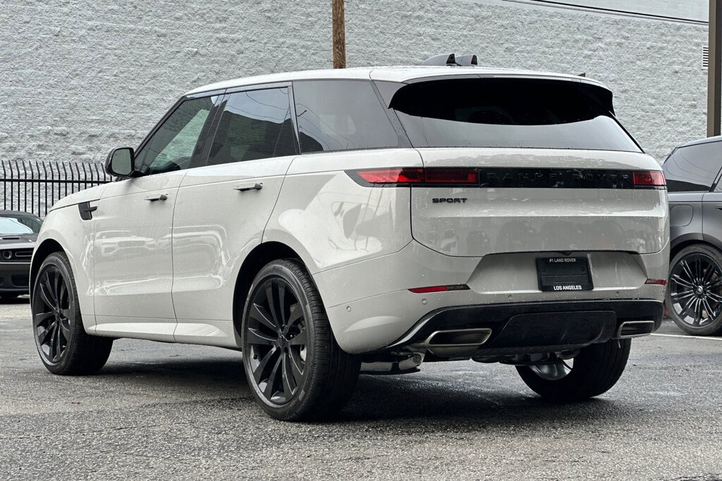 New 2026 Land Rover Range Rover Sport P400 Dynamic SE SUV