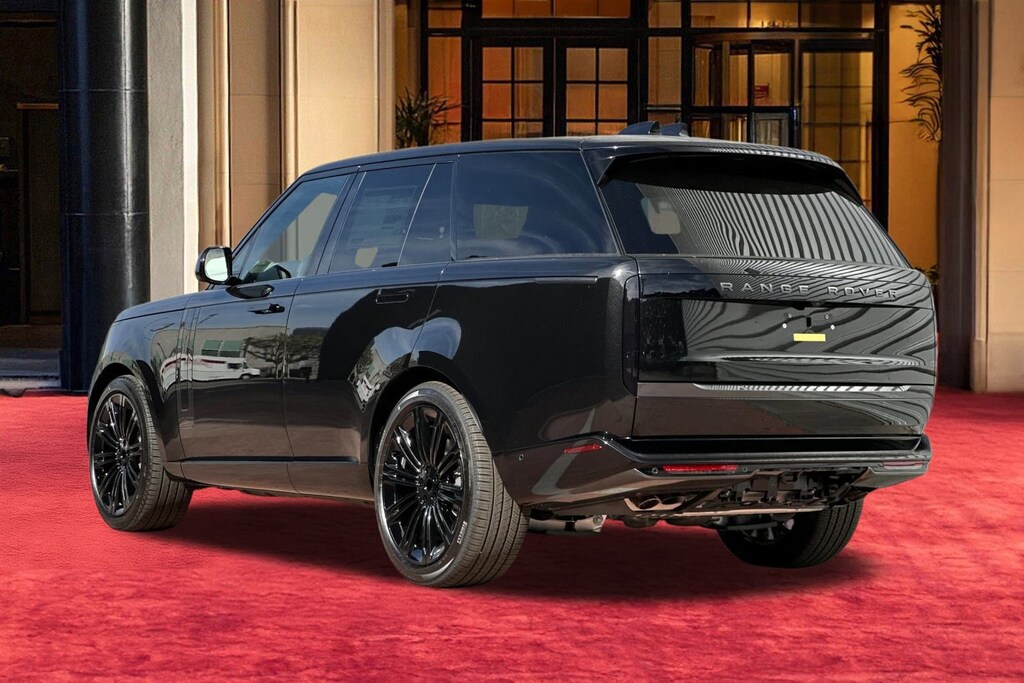 New 2026 Land Rover Range Rover P530 SE SUV