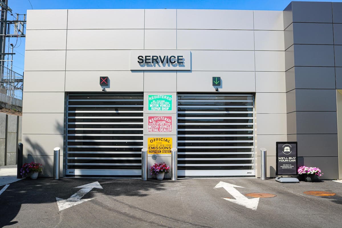 Land Rover New Rochelle service center entrance