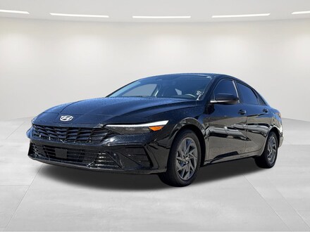 2024 Hyundai Elantra SEL Sedan