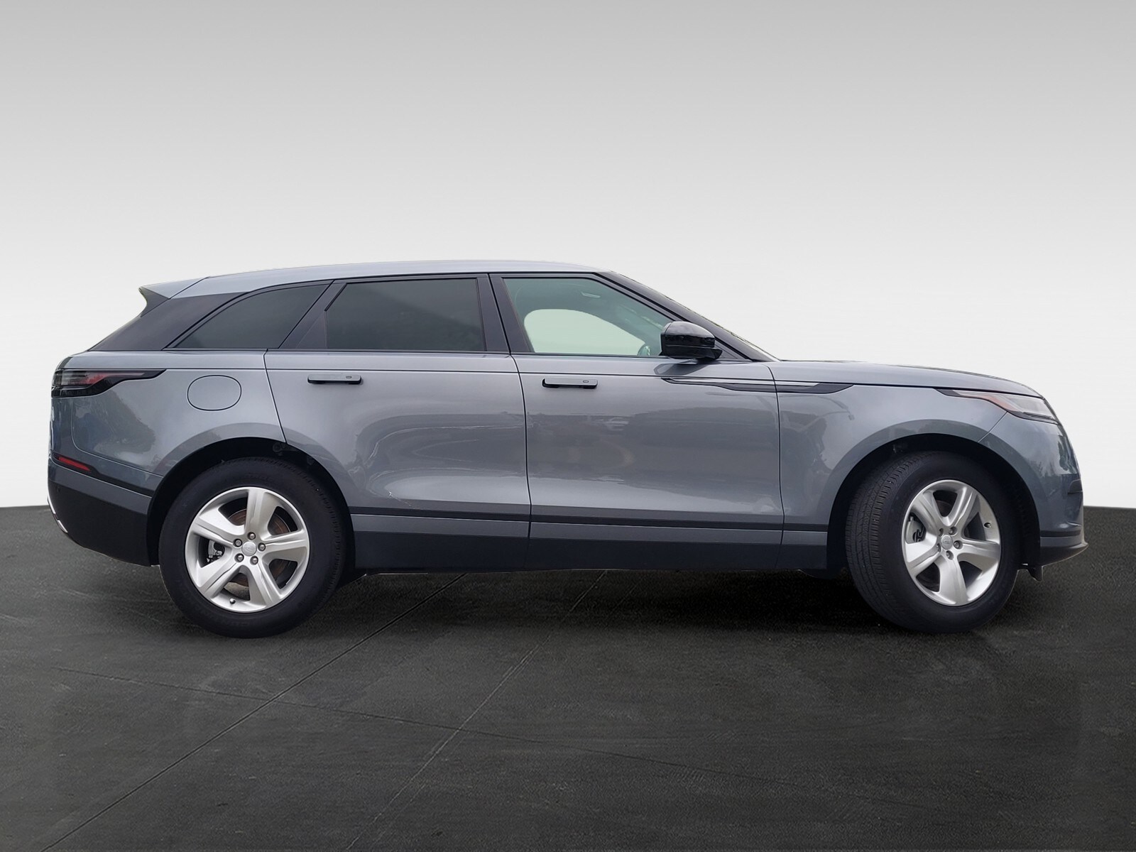 2025 Land Rover Range Rover Velar S photo 3