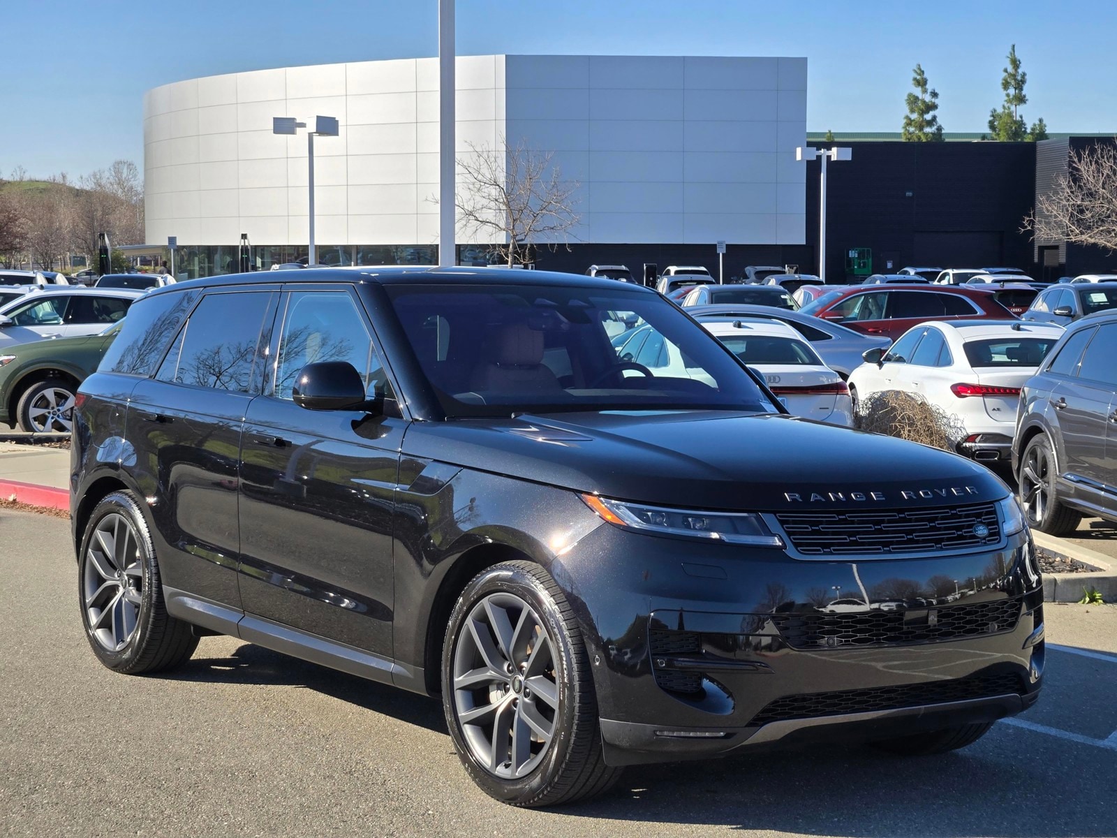 2023 Land Rover Range Rover Sport SE photo 3
