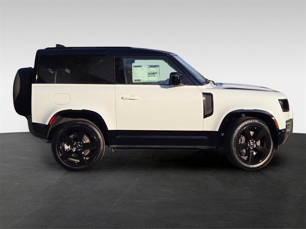 Used 2025 Land Rover Defender X-Dynamic SE SUV