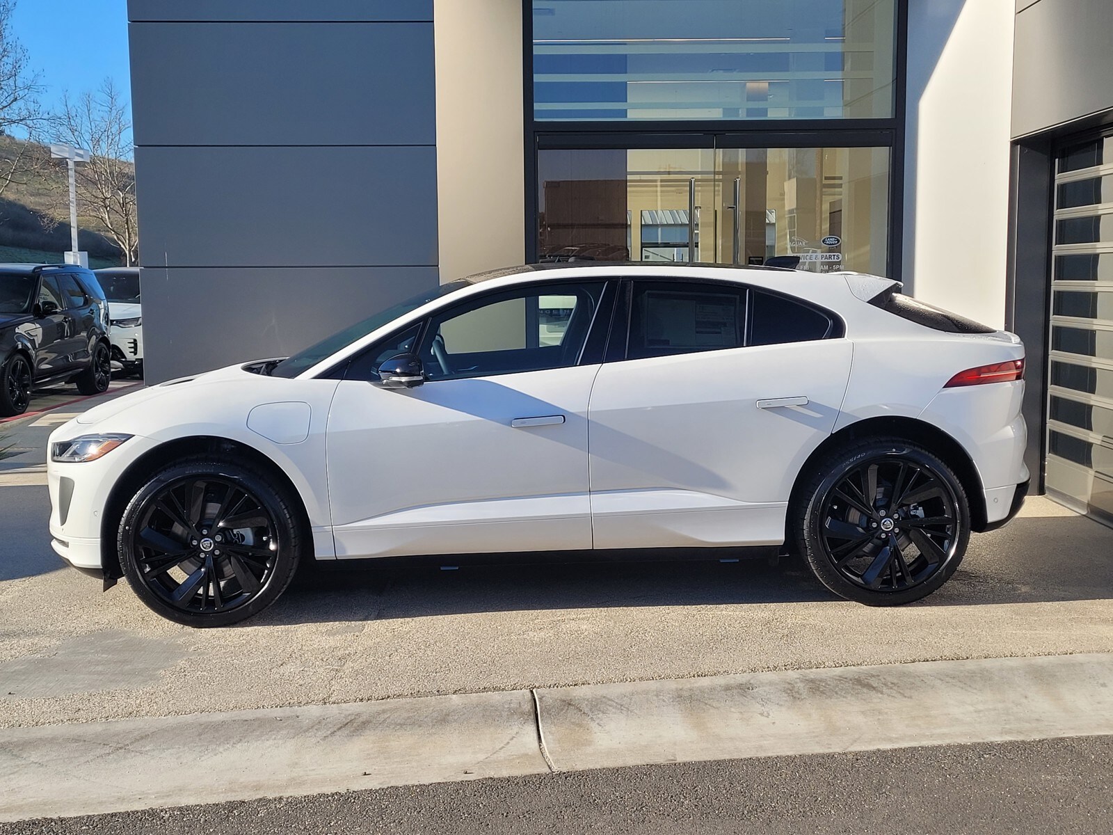 2024 Jaguar I-PACE HSE photo 4