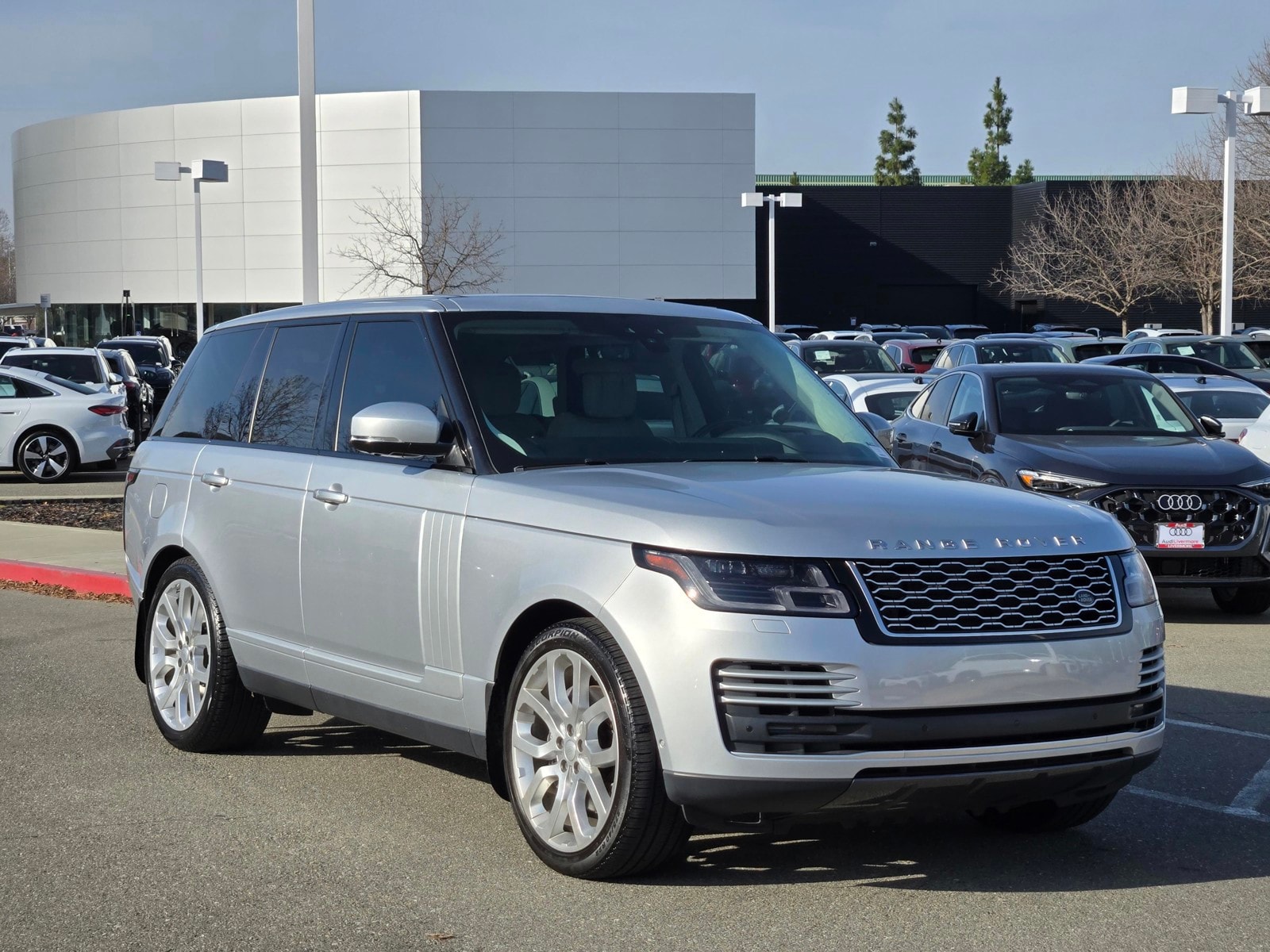 2020 Land Rover Range Rover Autobiography photo 3