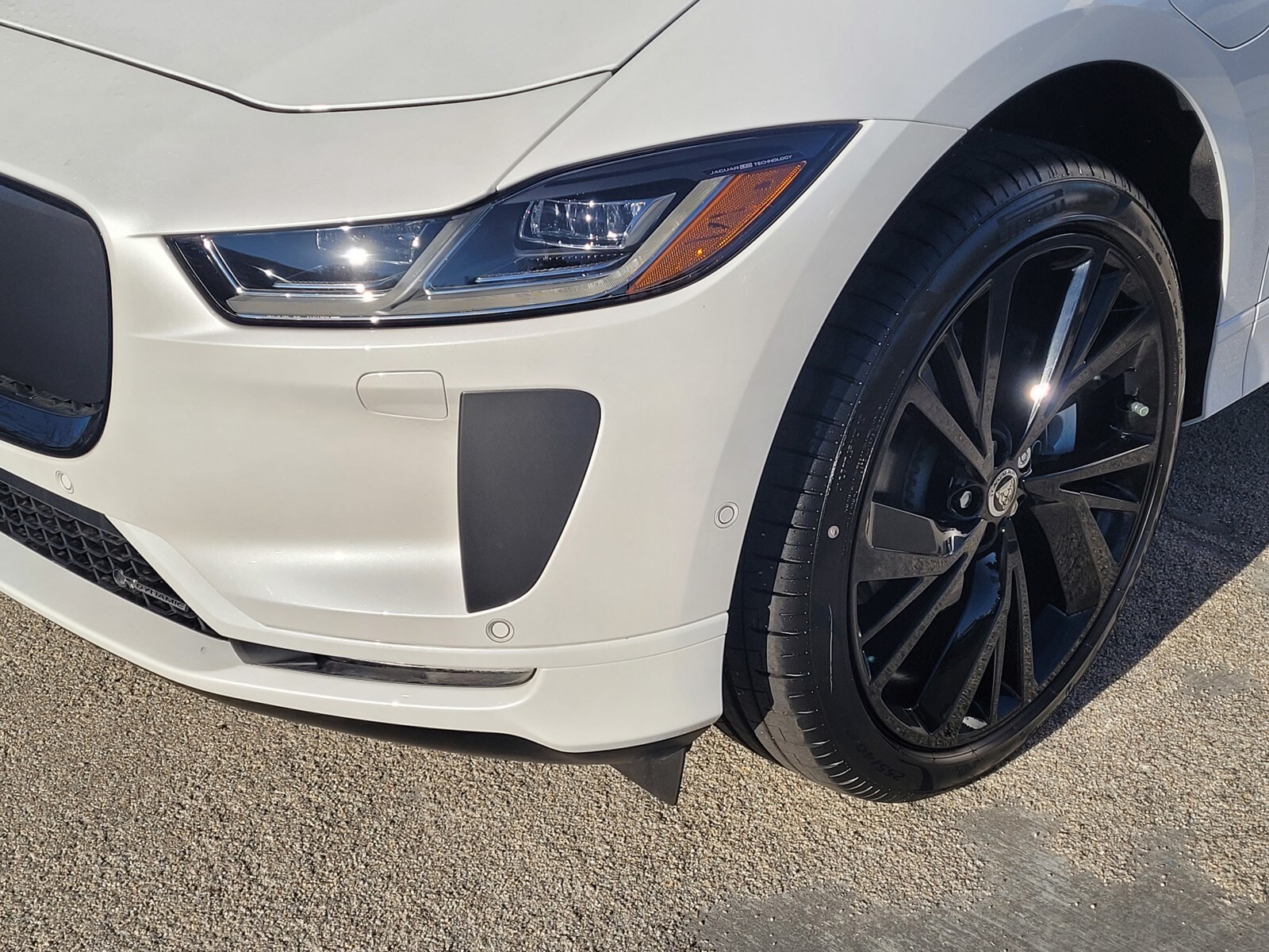 2024 Jaguar I-PACE HSE photo 2