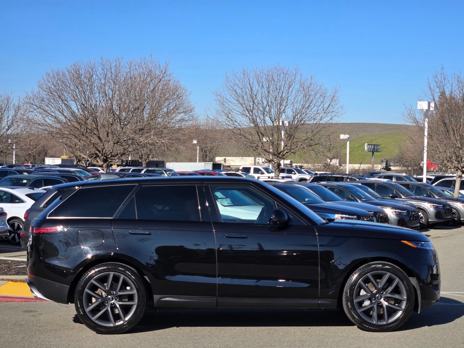 2023 Land Rover Range Rover Sport SE photo 6