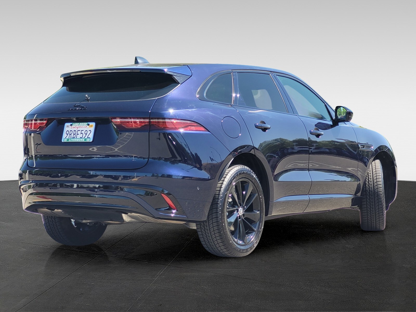2025 Jaguar F-PACE R-Dynamic S photo 4